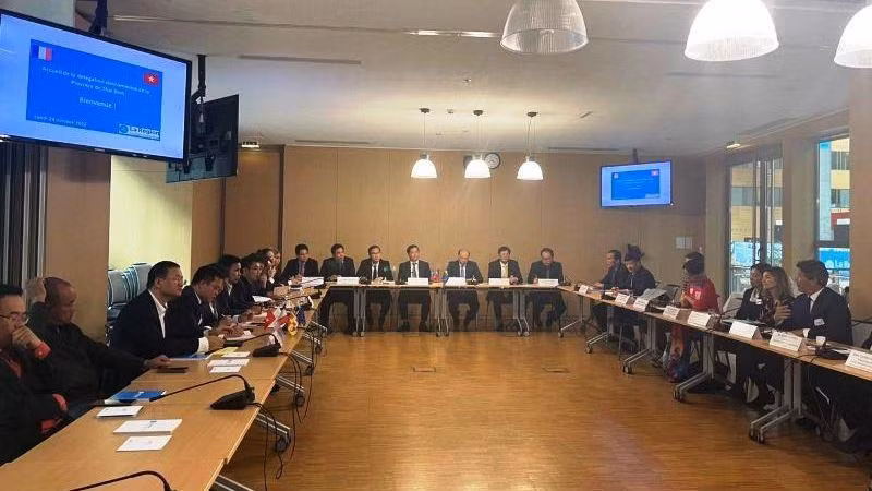 Tọa đàm kinh tế thúc đẩy quan hệ hợp tác thương mại và đầu tư giữa các doanh nghiệp của tỉnh Thái Bình và Vùng Auvergne-Rhone-Alpes.