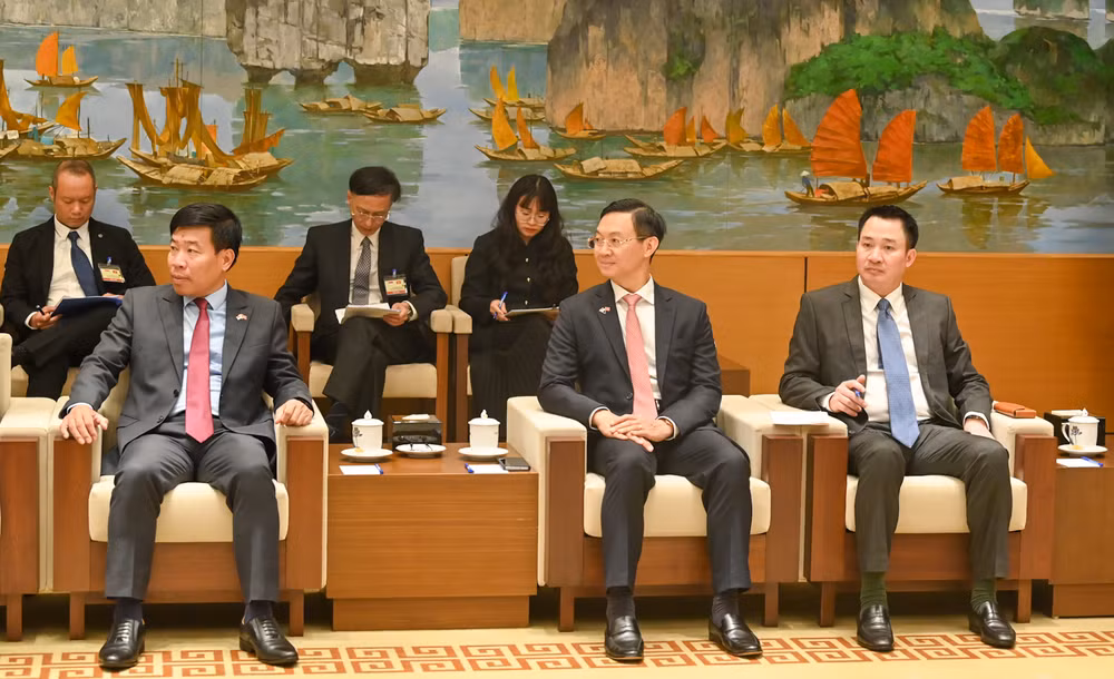 Các đại biểu Việt Nam tham dự buổi hội kiến. (Ảnh Duy Linh)