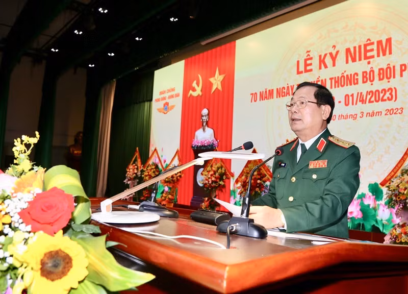 Thượng tướng Lê Huy Vịnh phát biểu ý kiến tại buổi lễ.