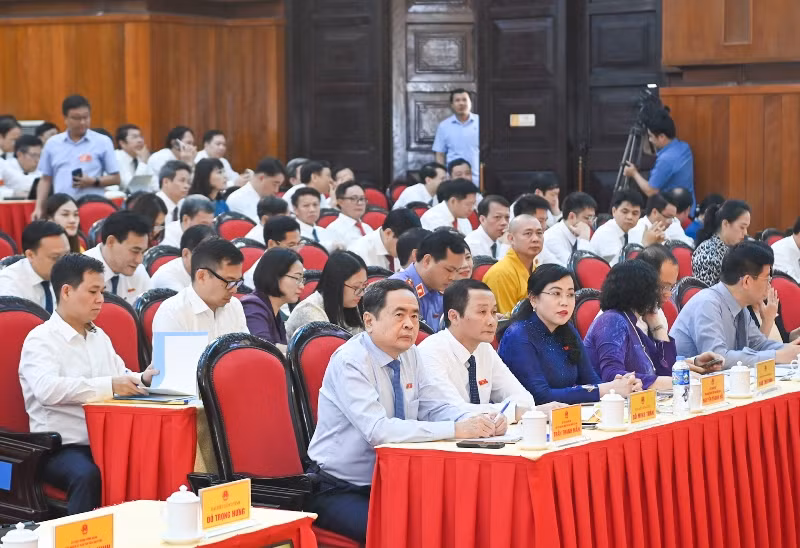 Chủ tịch Quốc hội Trần Thanh Mẫn và các đại biểu tham dự phiên khai mạc kỳ họp. (Ảnh Duy Linh)