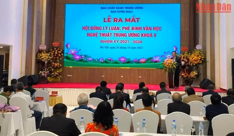 Toàn cảnh buổi Lễ ra mắt Hội đồng Lý luận, phê bình văn học, nghệ thuật Trung ương nhiệm kỳ 2021-2026.