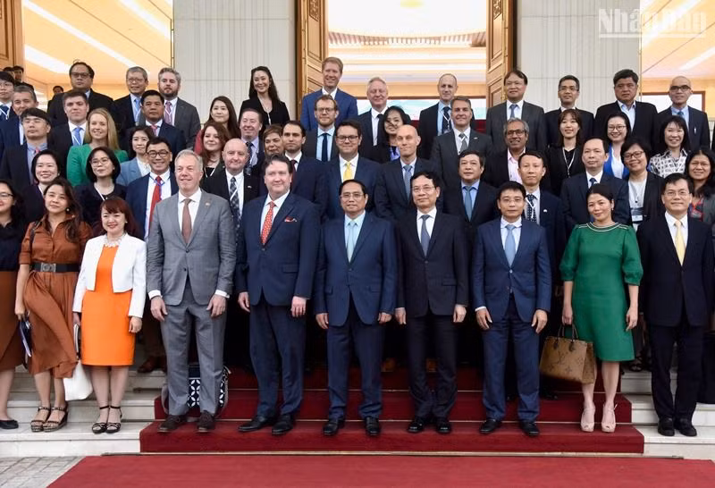 Thủ tướng Phạm Minh Chính cùng đoàn doanh nghiệp của Hội đồng Kinh doanh Hoa Kỳ-ASEAN.