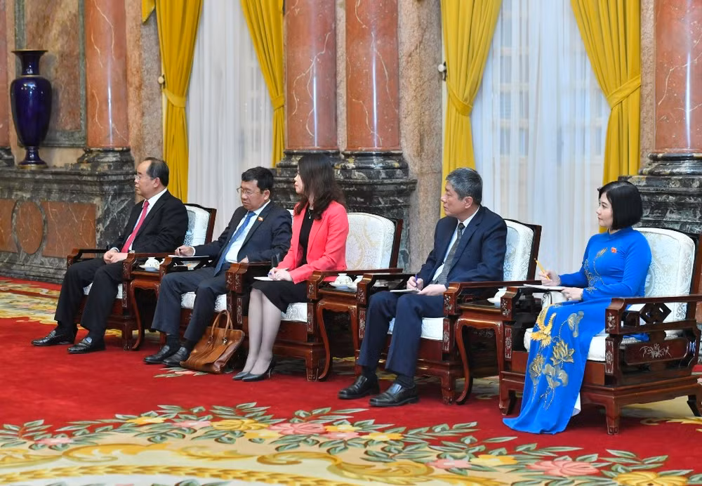 Các đại biểu Việt Nam tại buổi tiếp. Các đại biểu Việt Nam tại buổi tiếp.