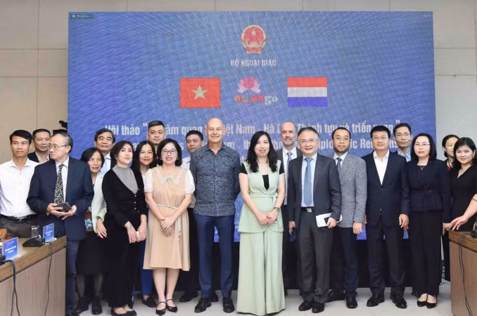 Các đại biểu Việt Nam và Hà Lan tham dự hội thảo.