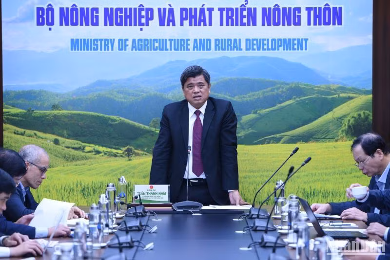 Thứ trưởng Trần Thanh Nam phát biểu tại diễn đàn.