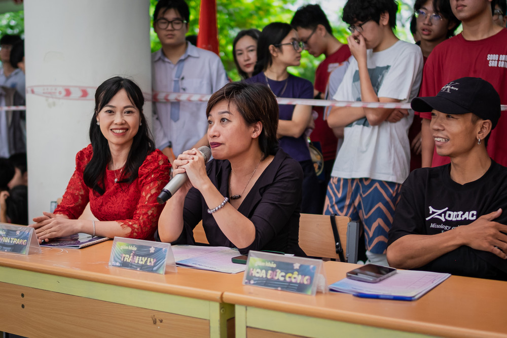 Một trong những yếu tố góp phần tạo nên thành công của chương trình là sự góp mặt của Ban Giám khảo. Đây là những nghệ sĩ có chuyên môn cao, bảo đảm tính công bằng và chất lượng chuyên môn của cuộc thi. Một trong những yếu tố góp phần tạo nên thành công của chương trình là sự góp mặt của Ban Giám khảo. Đây là những nghệ sĩ có chuyên môn cao, bảo đảm tính công bằng và chất lượng chuyên môn của cuộc thi.