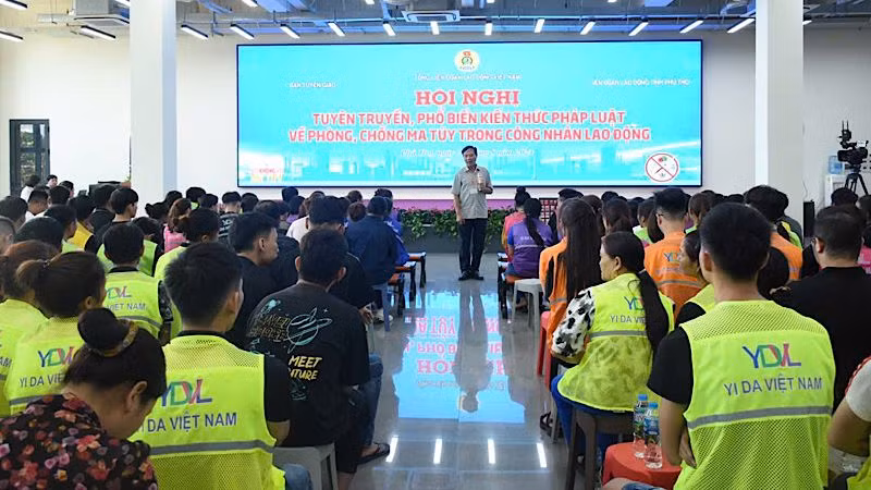 Toàn cảnh hội nghị. (Ảnh: VĂN QUÂN)