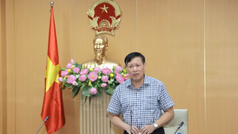 Thứ trưởng Y tế Đỗ Xuân Tuyên chủ trì buổi làm việc.