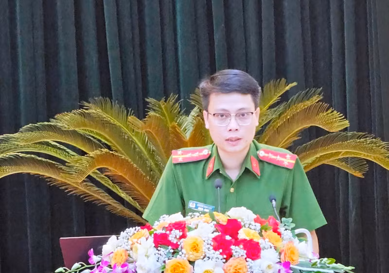 Báo cáo viên giới thiệu Luật Căn cước.