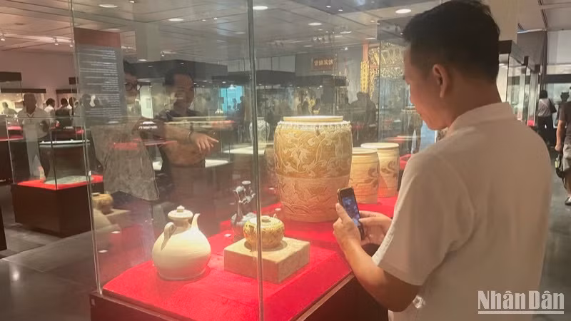 Chuyển đổi số hình thành các bảo tàng thông minh.