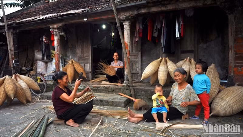 Hạnh phúc đong đầy. (Ảnh: VŨ LINH)