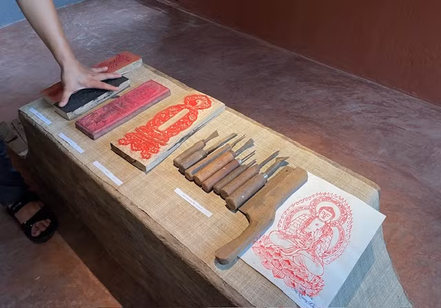 Bộ đồ đục, tràng, đẩy, cưa tay cổ