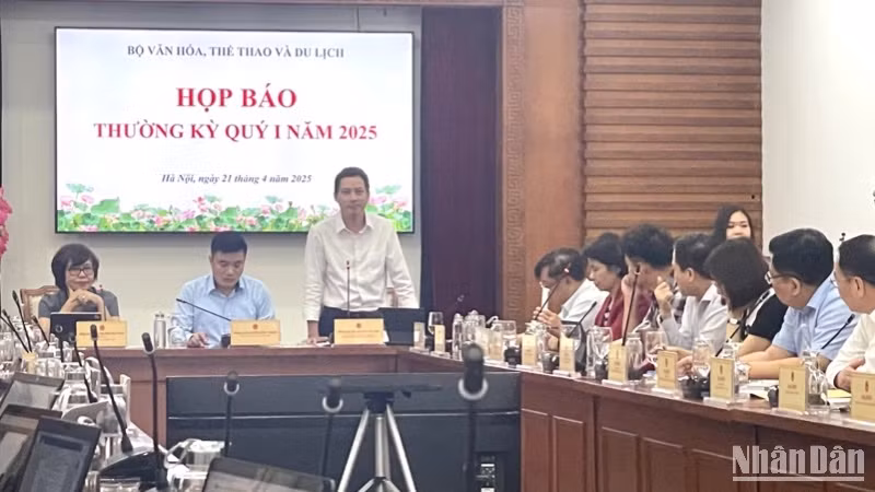 Cục trưởng Cục Phát thanh, Truyền hình và Thông tin điện tử Lê Quang Tự Do phát biểu.