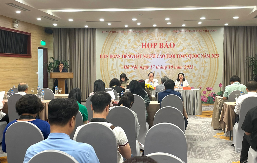 Quang cảnh họp báo.