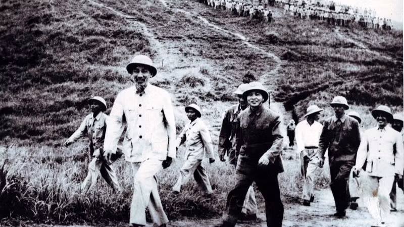 Hình ảnh Chủ tịch Hồ Chí Minh được trưng bày tại Triển lãm. (Ảnh: Ban tổ chức)