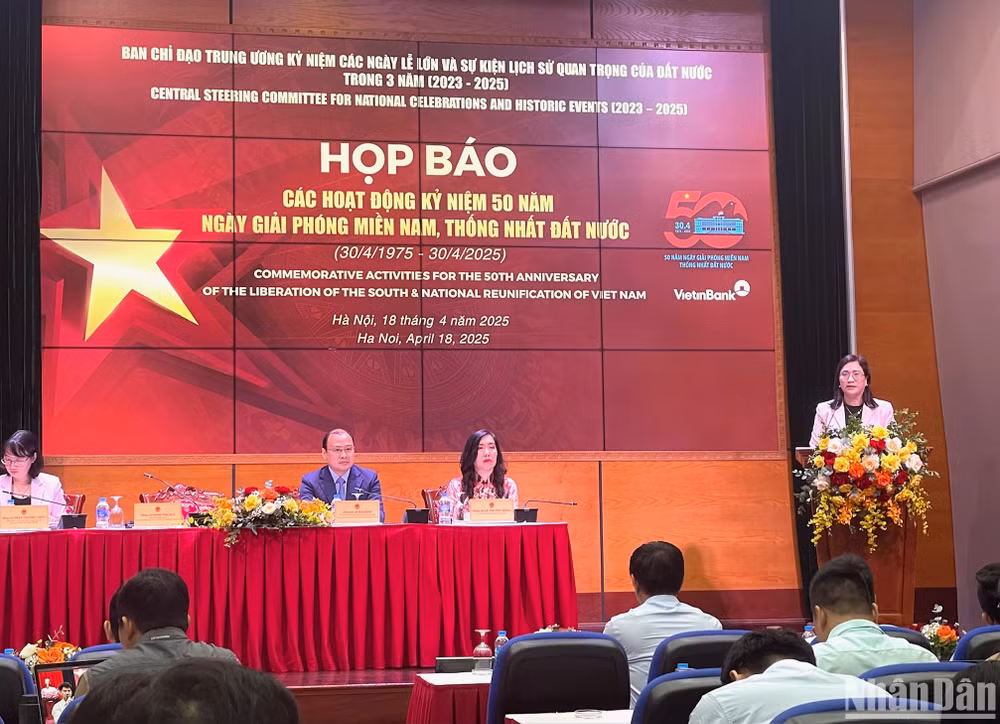 Phó trưởng ban Tuyên giáo và Dân vận Trung ương Đinh Thị Mai phát biểu chỉ đạo công tác tuyên truyền.