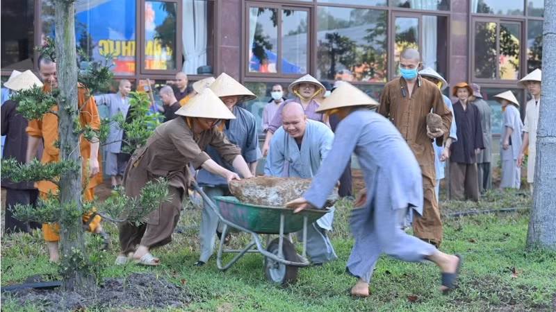 Công tác chuẩn bị cho đại lễ Vesak 2025 diễn ra khẩn trương.