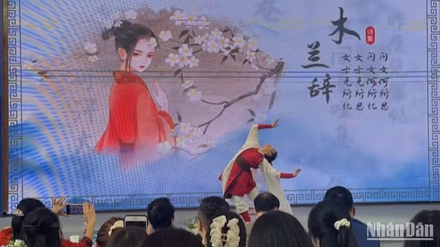 Tiết mục biểu diễn của Nguyễn Tường Anh - đại sứ văn hóa nhỏ Trung Quốc năm 2021.