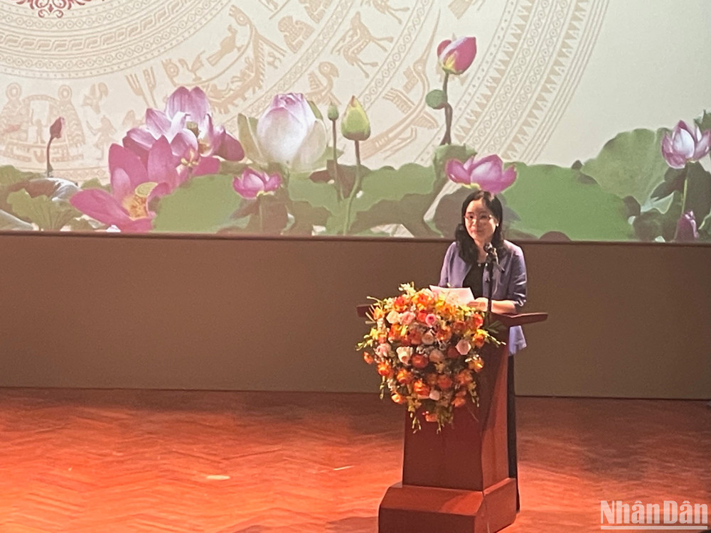 Thứ trưởng Bộ Văn hoá, Thể thao và Du lịch Trịnh Thị Thủy phát biểu khai mạc. Thứ trưởng Bộ Văn hoá, Thể thao và Du lịch Trịnh Thị Thủy phát biểu khai mạc.