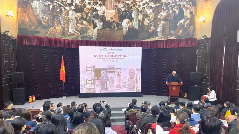Toàn cảnh hội thảo "Một trăm năm nghệ thuật Việt Nam từ góc nhìn liên ngành và khai phóng". 