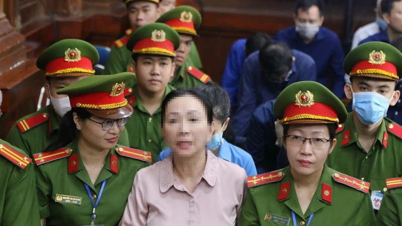 Phiên toà xét xử vụ án xảy ra tại Tập đoàn Vạn Thịnh Phát, Ngân hàng SCB và các đơn vị liên quan. (Ảnh: Thanh Vũ/TTXVN).