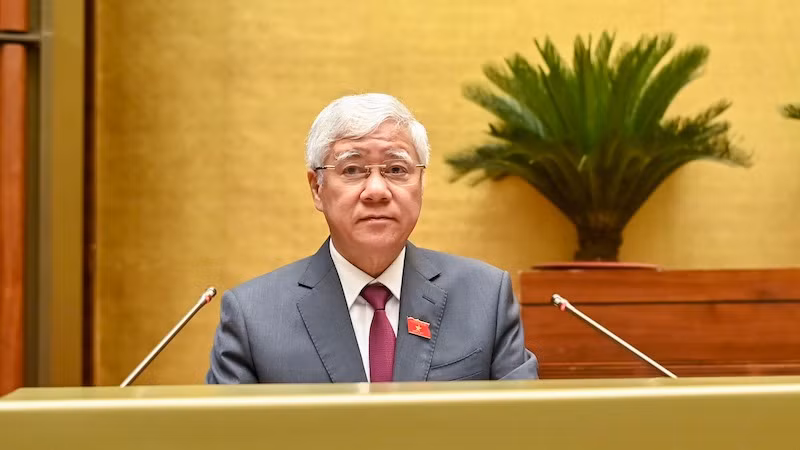 Chủ tịch Ủy ban Trung ương Mặt trận Tổ quốc Việt Nam Đỗ Văn Chiến trình bày báo cáo tổng hợp ý kiến, kiến nghị của cử tri và nhân dân gửi đến Kỳ họp thứ 9, Quốc hội khóa XV. (Ảnh: NHÂN DÂN)