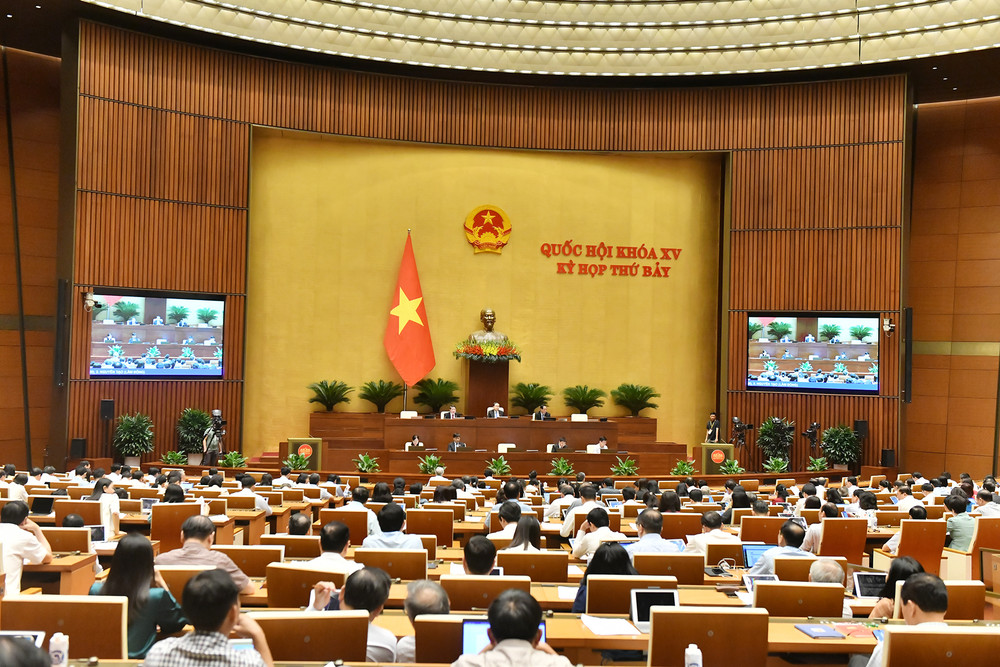 Quang cảnh phiên thảo luận tại Hội trường Diên Hồng, Nhà Quốc hội.