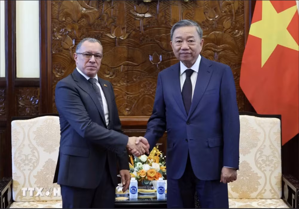 Chủ tịch nước Tô Lâm tiếp Đại sứ Colombia Miguel Angel Rodriguez Melo. Ảnh: Nhan Sáng/TTXVN.