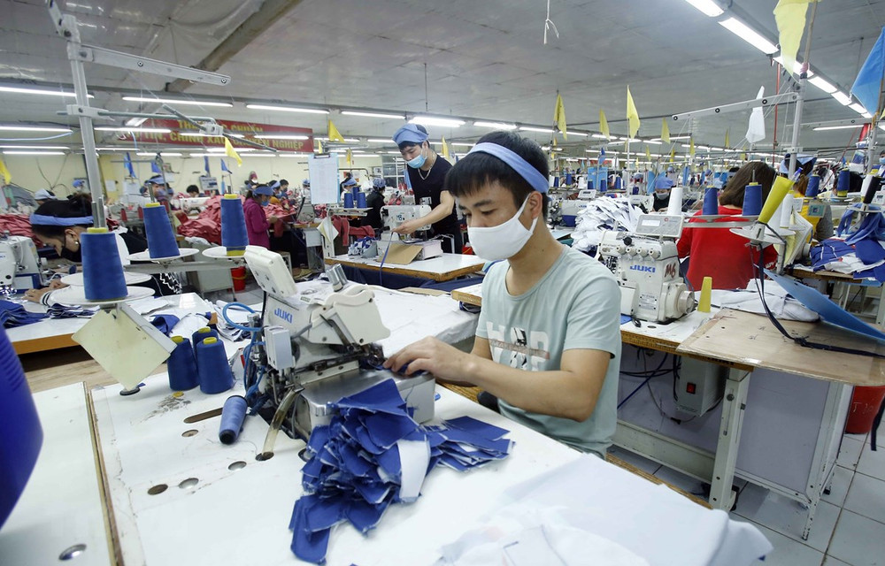 Doanh nghiệp dệt may đối diện với chi phí gia tăng.