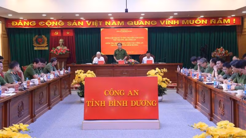 Toàn cảnh buổi làm việc. 