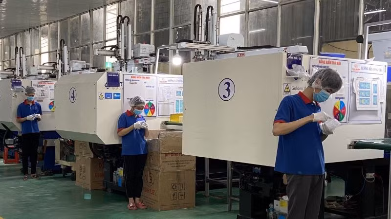 Công ty Trách nhiệm hữu hạn Nhựa Nhị Bình tại Khu công nghiệp Việt Nam-Singapore IIA (tỉnh Bình Dương) có lao động trở lại làm việc đạt tỷ lệ 100% ngay từ đầu năm.