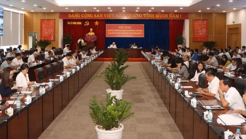 Toàn cảnh hội nghị.