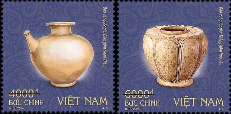 2 mẫu tem giới thiệu bình gốm Nhơn Thành và thống gốm hoa nâu trong bộ tem “Bảo vật quốc gia (bộ 3): Đồ gốm”.