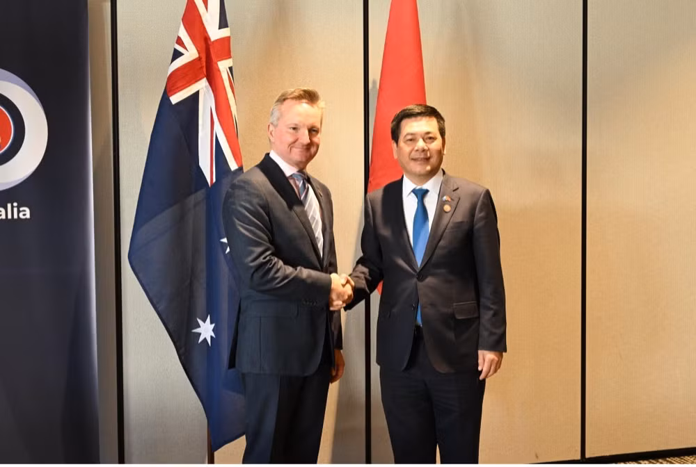 Bộ trưởng Công thương Nguyễn Hồng Diên có buổi làm việc song phương với Bộ trưởng phụ trách Biến đổi khí hậu và Năng lượng Australia Chris Bowen.