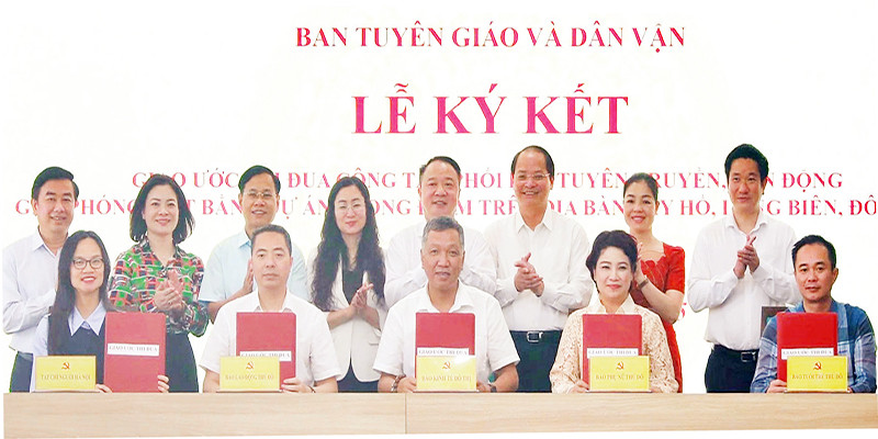 Các đơn vị, địa phương của Hà Nội ký kết đẩy mạnh công tác tuyên truyền, vận động thực hiện các dự án trọng điểm, trong đó có dự án xây dựng cầu Tứ Liên.