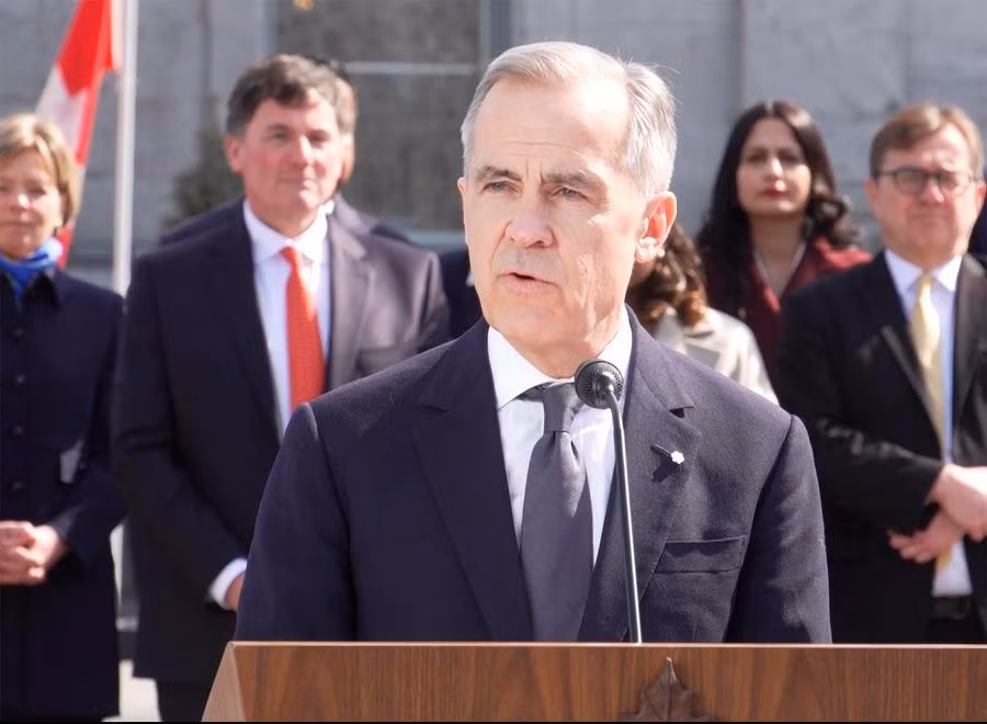 Thủ tướng Canada Mark Carney phát biểu trước báo giới tại Ottawa. (Ảnh: Tân Hoa xã)