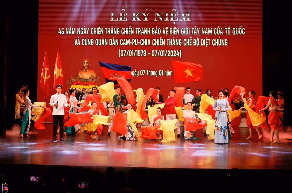 Chương trình nghệ thuật tại lễ kỷ niệm. Ảnh: Thống Nhất/TTXVN