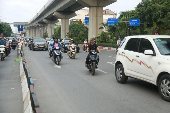Việc thực hiện phân làn trên đường Nguyễn Trãi bước đầu đã có những chuyển biến tích cực. 