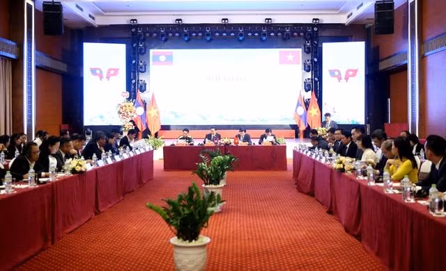 Quang cảnh hội đàm.