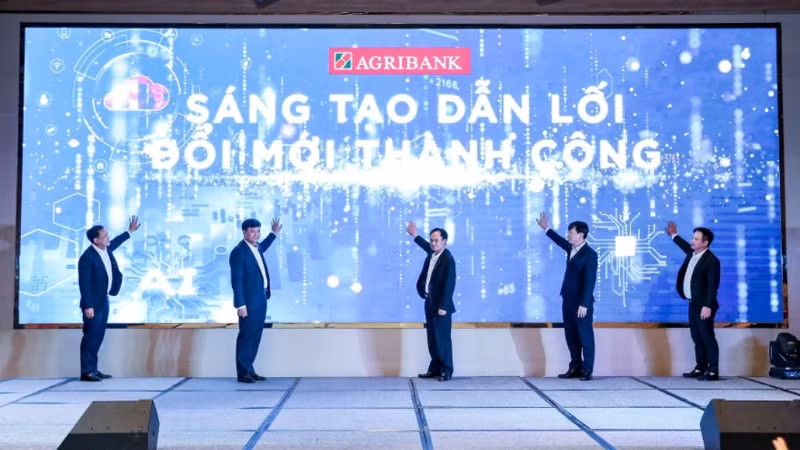 Agribank phát động Chương trình hành động đột phá phát triển khoa học, công nghệ đổi mới sáng tạo và chuyển đổi số.