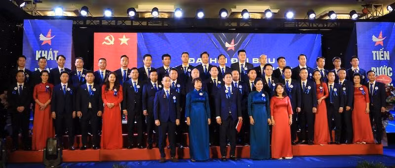 Ra mắt Ban Chấp hành Hội Doanh nhân trẻ tỉnh Thái Bình khóa 4, nhiệm kỳ 2022-2027 gồm 43 người.