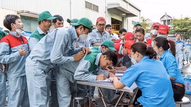 Đông đảo công nhân Thành phố Hồ Chí Minh tham gia mô hình can thiệp phòng chống HIV cho công nhân.