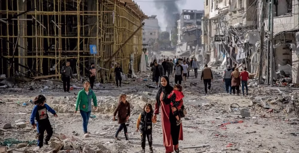 Hàng trăm nghìn cư dân ở dải Gaza phải rời bỏ nhà cửa vì xung đột Hamas-Israel. Ảnh | Greek citytimes