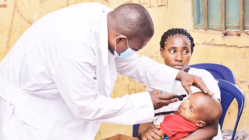 Nhiều bác sĩ, điều dưỡng Nigeria đã đến châu Âu để mong có điều kiện sống và làm việc tốt hơn. Ảnh | Shutterstock