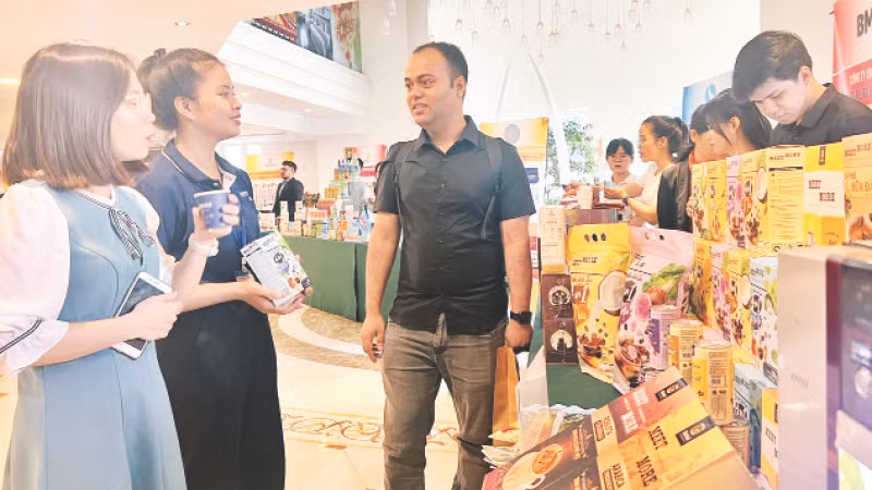 Doanh nghiệp giới thiệu các sản phẩm xuất khẩu vào thị trường Halal. 