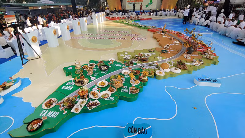 Bản đồ ẩm thực Việt Nam được trưng bày tại lễ hội.