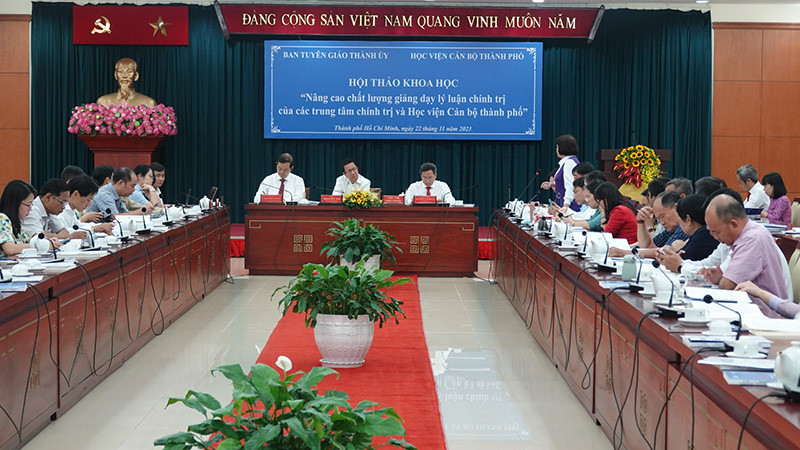 Quang cảnh buổi hội thảo.