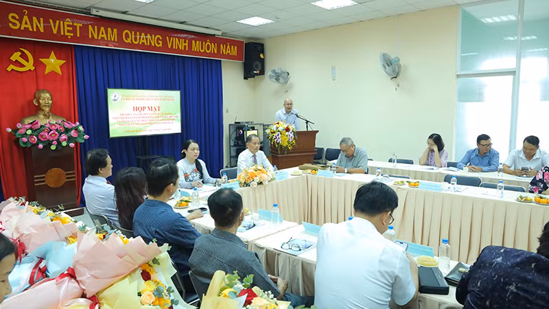 Quang cảnh buổi họp mặt.