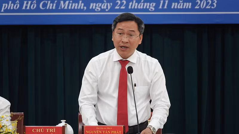 Phó Giáo sư,Tiến sĩ Nguyễn Tấn Phát, Giám đốc Học viện Cán bộ Thành phố phát biểu kết luận hội thảo.