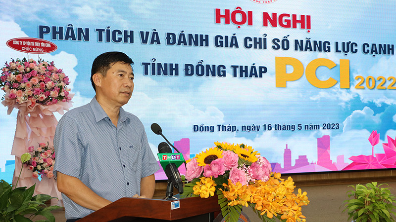 Chủ tịch Ủy ban nhân dân tỉnh Đồng Tháp phát biểu tại hội nghị. (Ảnh: NGUYỆT ÁNH)